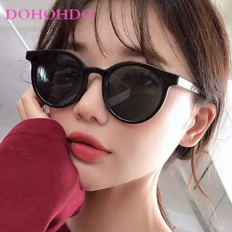 Vintage Fashion Photography - Винтажные классические овальные солнцезащитные очки для