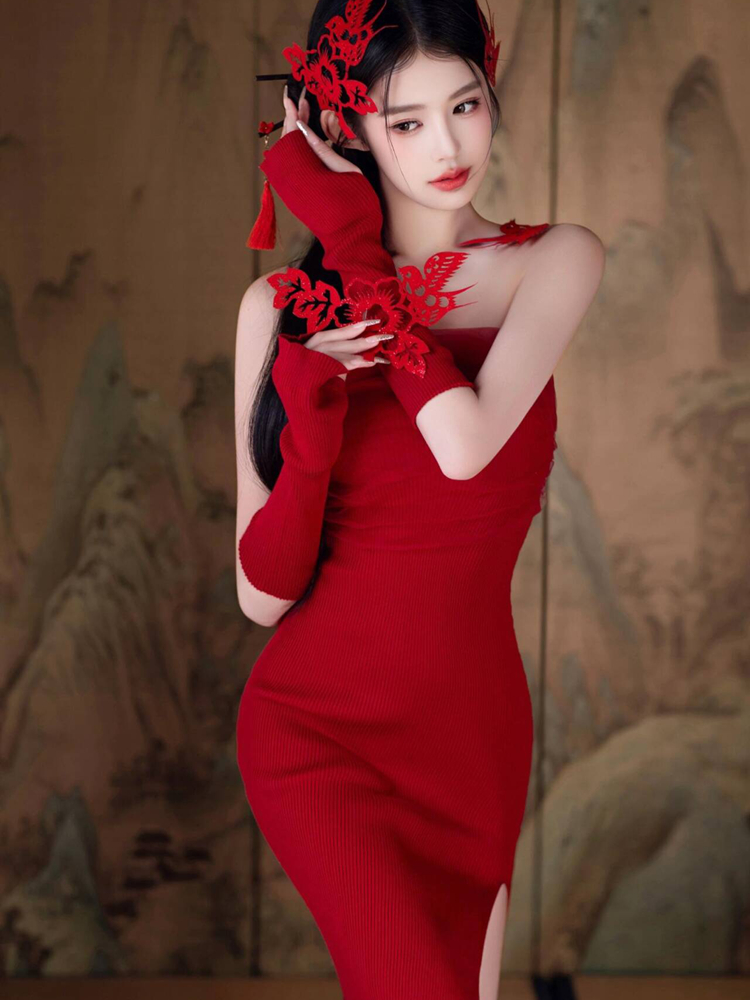 Новая коллекция 2026: Красная  – обзор и цена Vintage Fashion Photography